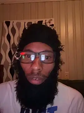 Snapshot of KingDerRico chatting on 05.12.26 KingDerRico online show from 05.12.26