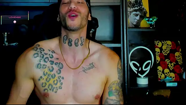 Snapshot of RickG_Oficial chatting on 09.11.25 RickG Oficial online show from 09.11.25