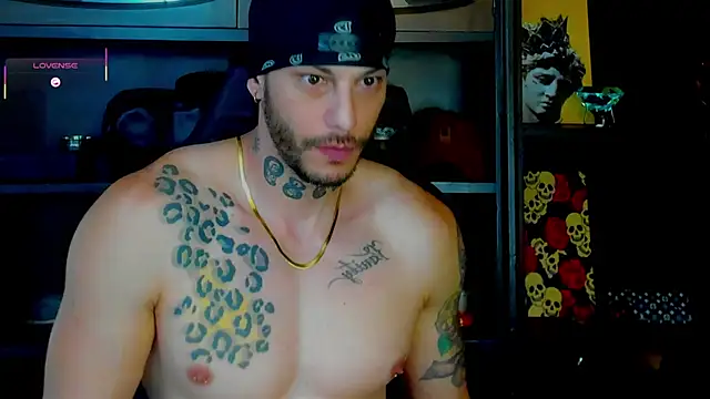 Snapshot of RickG_Oficial chatting on 09.28.25 RickG Oficial online show from 09.28.25