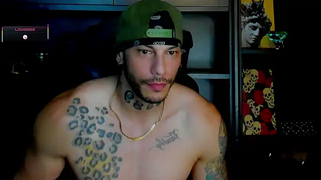 Snapshot of RickG_Oficial chatting on 10.02.25 RickG Oficial online show from 10.02.25