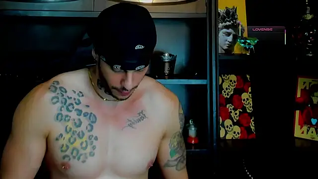 Snapshot of RickG_Oficial chatting on 11.02.25 RickG Oficial online show from 11.02.25