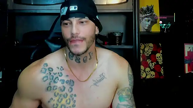 Snapshot of RickG_Oficial chatting on 12.02.25 RickG Oficial online show from 12.02.25