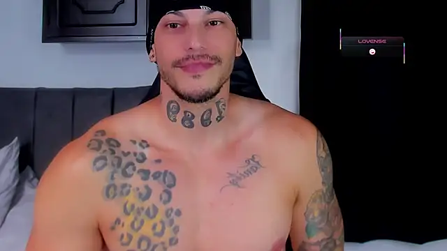 Snapshot of RickG_Oficial chatting on 04.02.26 RickG Oficial online show from 04.02.26