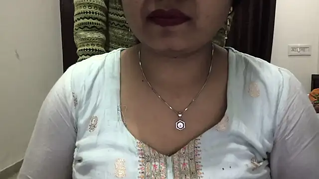 Snapshot of Gulaboo_bhabi chatting on 01.31.25 Gulaboo bhabi online show from 01.31.25
