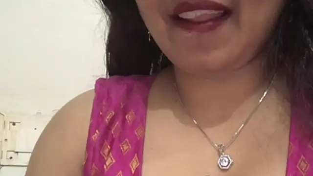 Snapshot of Gulaboo_bhabi chatting on 02.01.25 Gulaboo bhabi online show from 02.01.25