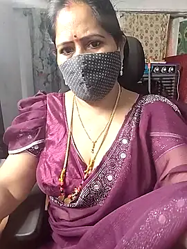 Snapshot of Rani_Darling_99 chatting on 07.28.26 Rani Darling 99 online show from 07.28.26