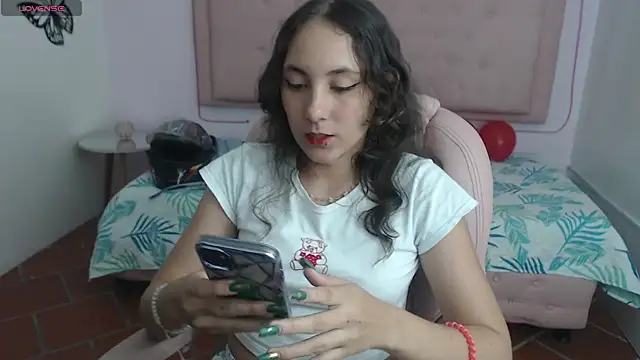 xlunna online show from 02.14.25