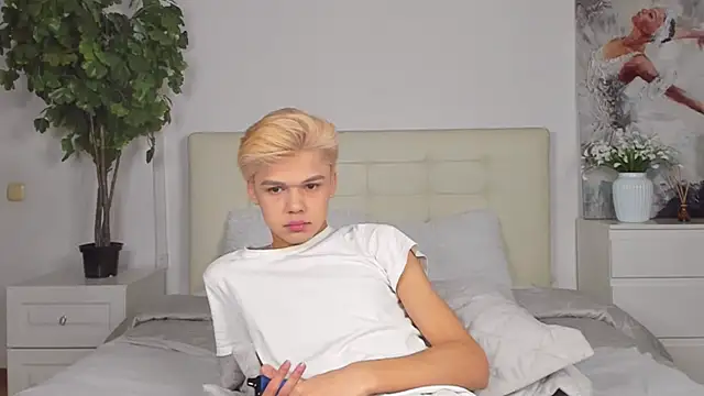 Felix Rey online show from 02.07.25