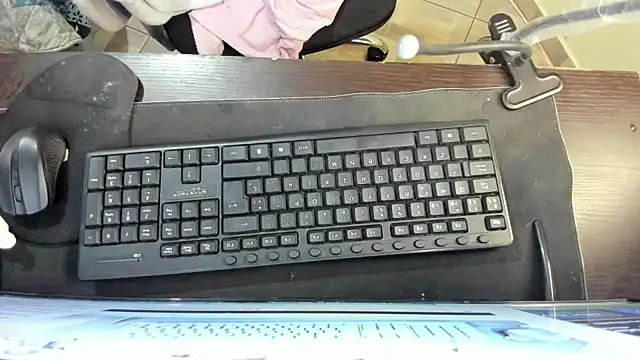 Amy Walker online show from 03.25.26