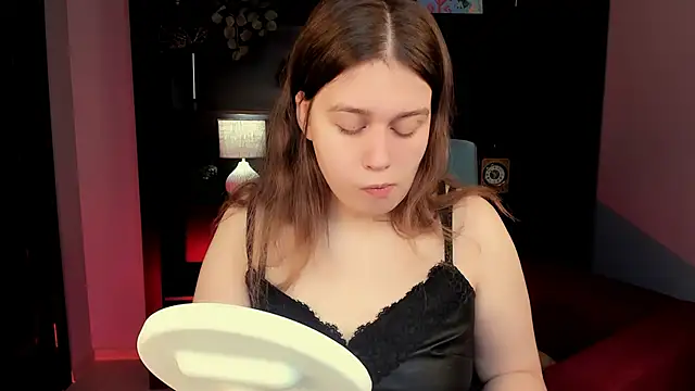 Snapshot of FioraMarmoris chatting on 02.04.26 FioraMarmoris online show from 02.04.26