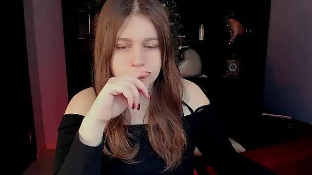 Snapshot of FioraMarmoris chatting on 02.18.26 FioraMarmoris online show from 02.18.26