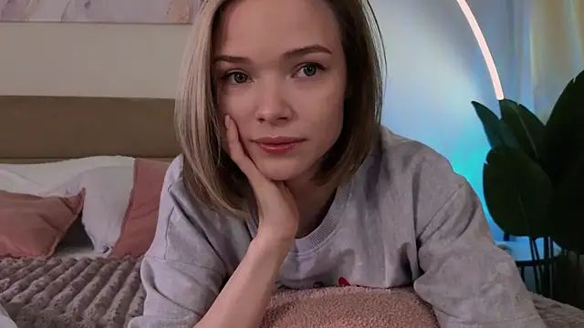 Eva Natsumi online show from 01.22.25