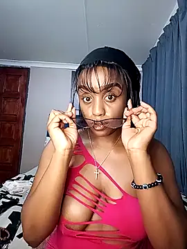 Queen-Chocolate online show from 10.09.25