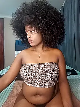 Queen-Chocolate online show from 03.15.26