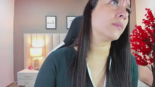 sara parker069 online show from 09.18.25