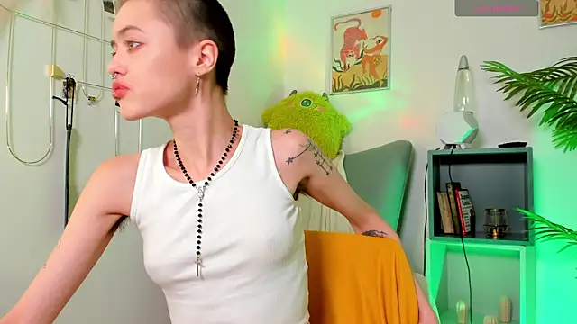 PamelaYong online show from 12.12.24