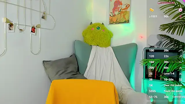 PamelaYong online show from 02.05.25