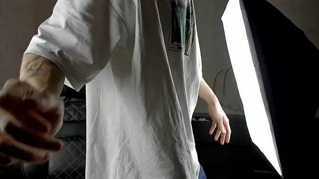 Snapshot of MasonWarholl chatting on 12.12.24 MasonWarholl online show from 12.12.24