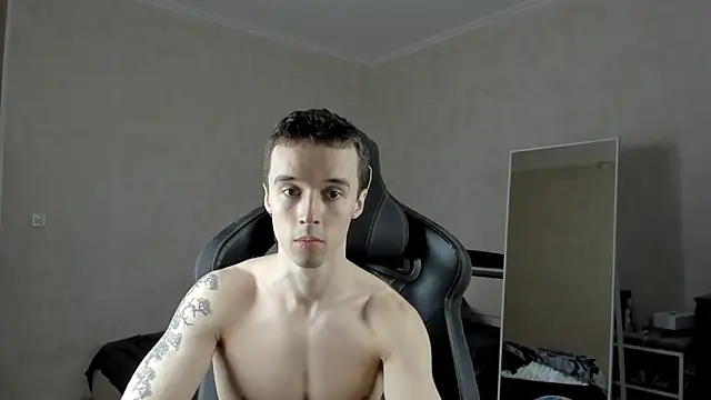 Snapshot of MasonWarholl chatting on 01.31.25 MasonWarholl online show from 01.31.25