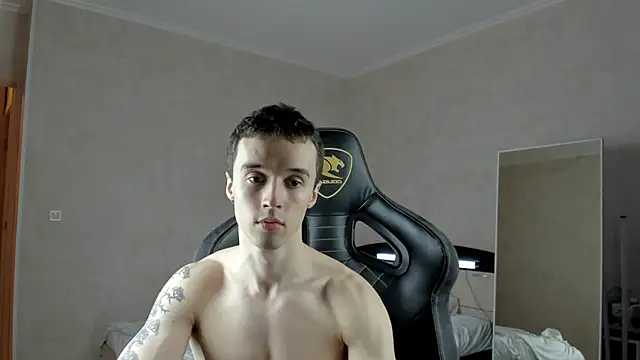 Snapshot of MasonWarholl chatting on 02.07.25 MasonWarholl online show from 02.07.25