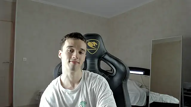 Snapshot of MasonWarholl chatting on 03.01.25 MasonWarholl online show from 03.01.25