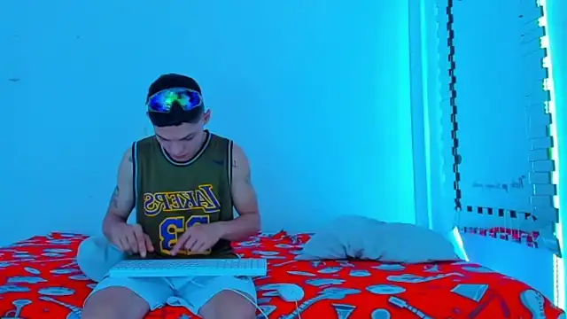 HOT boy2025 online show from 03.03.25