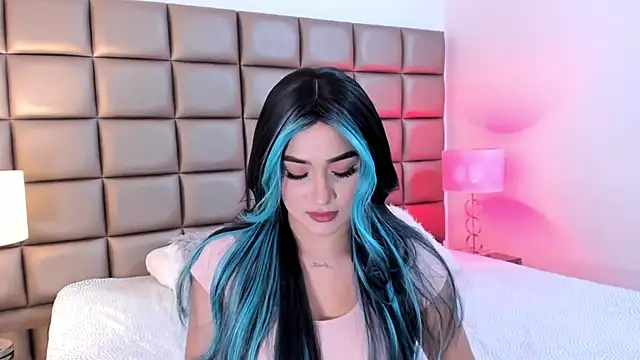 AnnyHizzle online show from 02.03.25