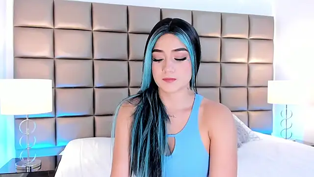 AnnyHizzle online show from 02.26.25