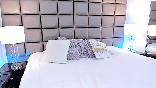 AnnyHizzle online show from 03.04.25