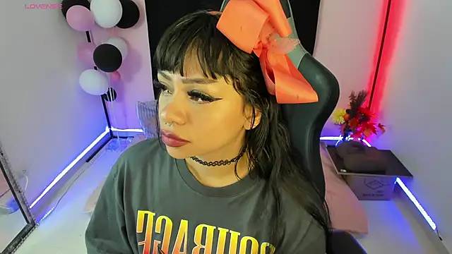 zoesullivan online show from 12.22.24