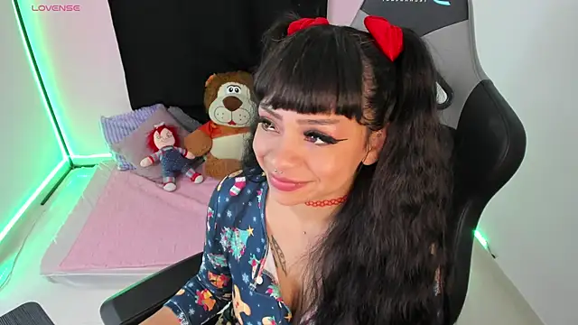 zoesullivan online show from 12.25.24