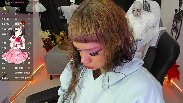 zoesullivan online show from 10.22.25