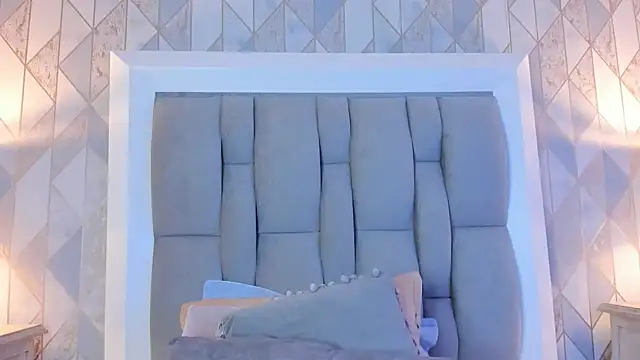 Snapshot of Ginger_Violetta_ chatting on 12.01.24 Ginger Violetta online show from 12.01.24