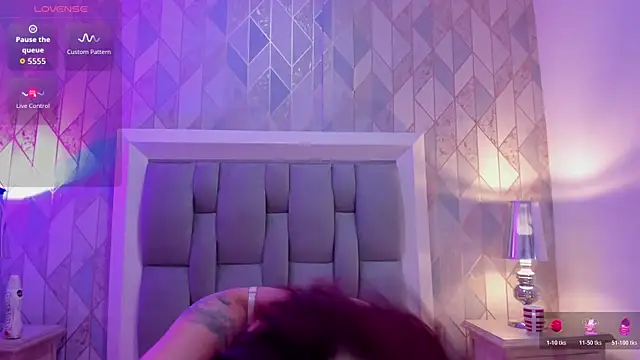 Ginger Violetta  online show from 06.23.26
