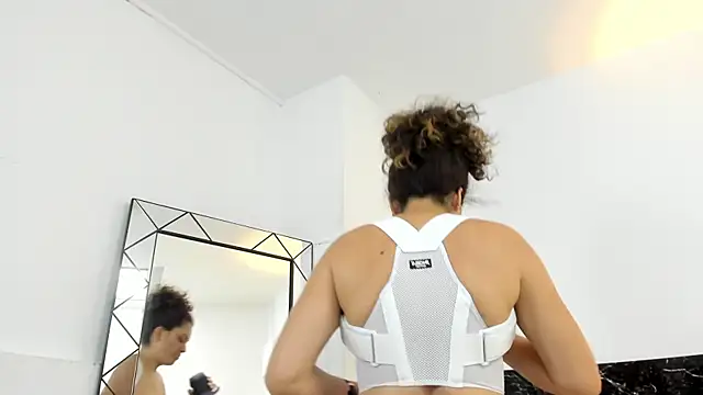 Juliabadlee online show from 12.12.24