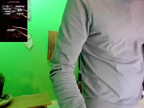 Snapshot of savage_daddyy chatting on 03.17.25 savage daddyy online show from 03.17.25