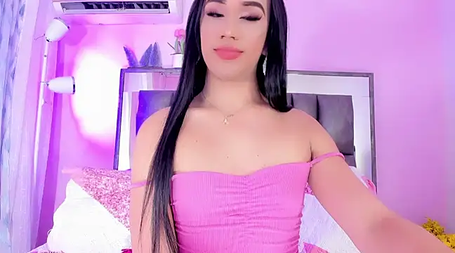 Snapshot of ShantalGirs chatting on 01.22.25 ShantalGirs online show from 01.22.25