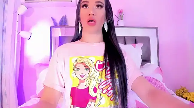 Snapshot of ShantalGirs chatting on 01.24.25 ShantalGirs online show from 01.24.25