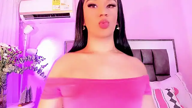 Snapshot of ShantalGirs chatting on 02.09.25 ShantalGirs online show from 02.09.25