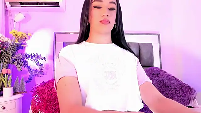 Snapshot of ShantalGirs chatting on 02.12.25 ShantalGirs online show from 02.12.25