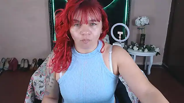 Snapshot of VioletaaaSlave chatting on 04.28.26 VioletaaaSlave online show from 04.28.26