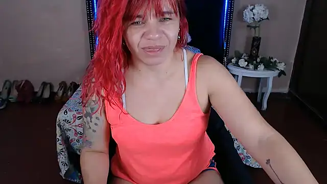 Snapshot of VioletaaaSlave chatting on 05.22.26 VioletaaaSlave online show from 05.22.26
