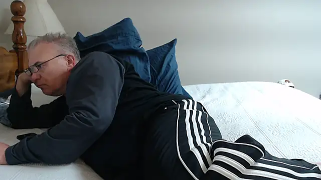 Snapshot of JaySloan chatting on 02.17.25 JaySloan online show from 02.17.25