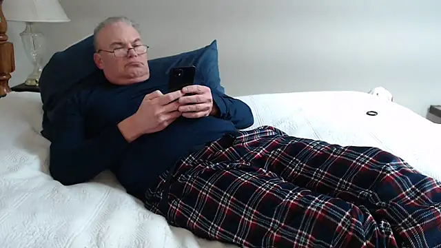 Snapshot of JaySloan chatting on 02.24.25 JaySloan online show from 02.24.25