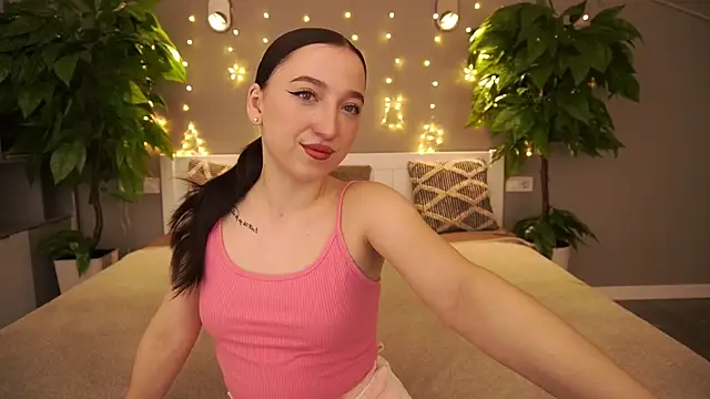 MonAmourrrR online show from 01.27.25