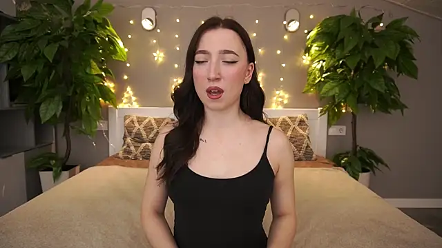 MonAmourrrR online show from 01.28.25