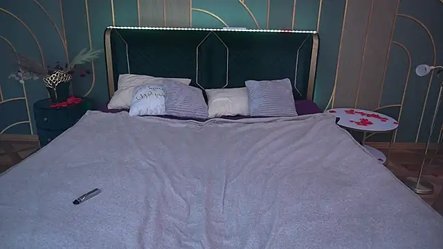 MonAmourrrR online show from 03.20.25