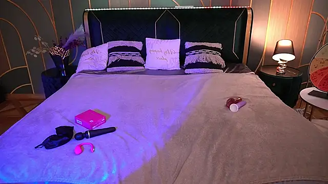 MonAmourrrR online show from 10.03.25