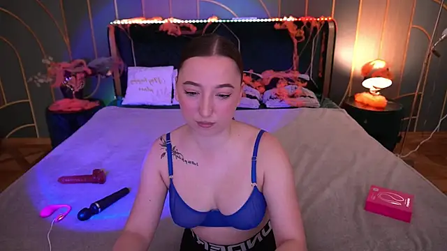 MonAmourrrR online show from 10.24.25