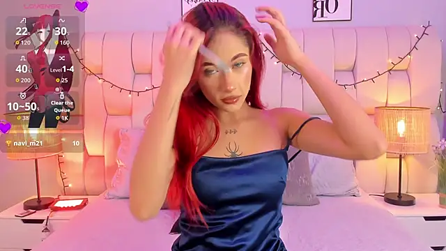 SkinnyFoxy online show from 11.28.25